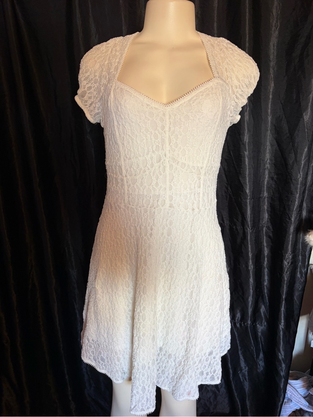 Arizona Jean Company Ivory Lace Fit-and-Flare Short Sleeve Dress
